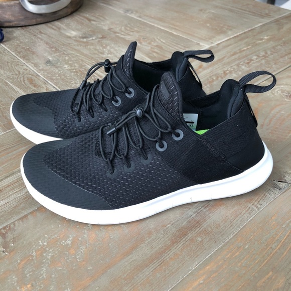 Nike Shoes - Nike Free Run Commuters (Black)